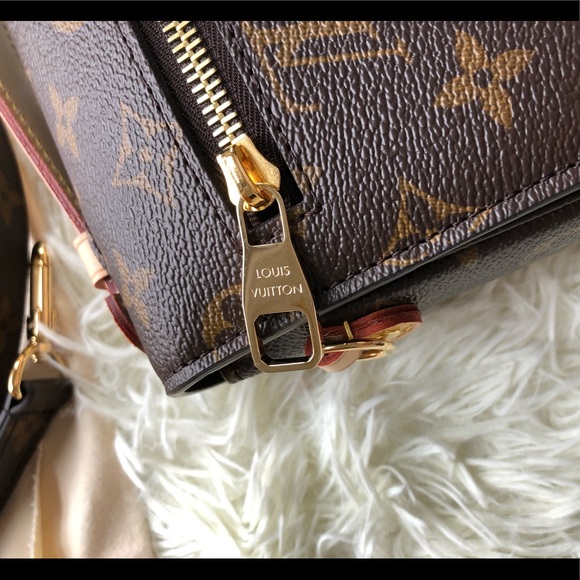 Louis Vuitton POCHETTE MÉTIS (Extra Pictures) - Picture 9 of 16